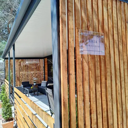 مكان تخييم Aria Mobile Home, Oaza Mira 5 Star Camping, Dalmatia *