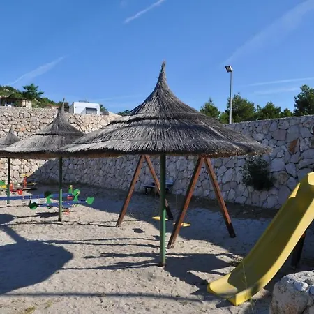مكان تخييم Aria Mobile Home, Oaza Mira 5 Star Camping, Dalmatia