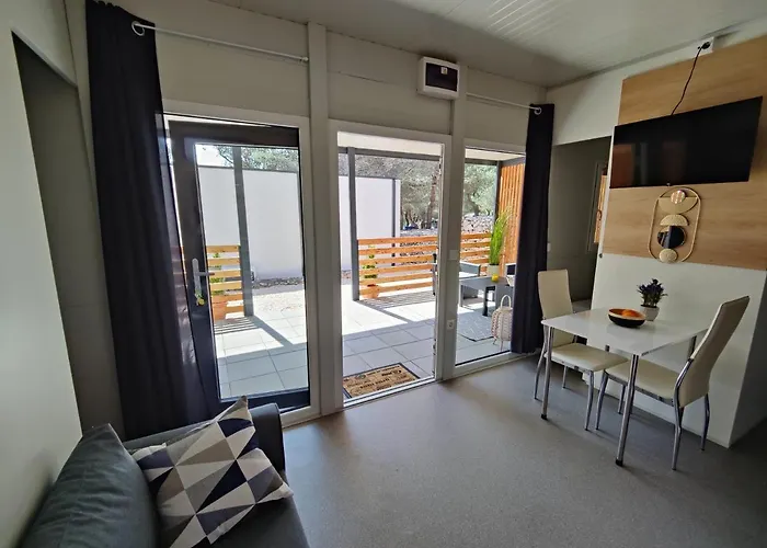 캠프장 Aria Mobile Home, Oaza Mira 5 Star Camping, Dalmatia *